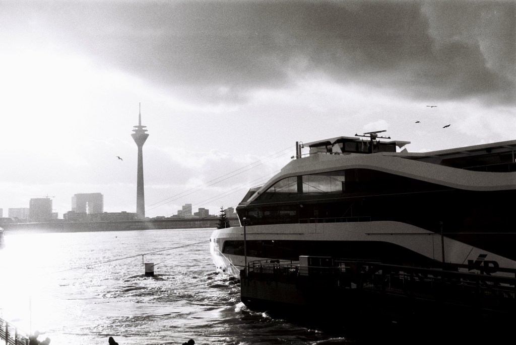 Black & White&nbsp;Friday